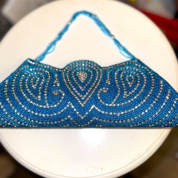 GORGEOUS  turquoise beaded and rhinestone wave clutch SHOWSTOPPER!! - Picture 10 of 10